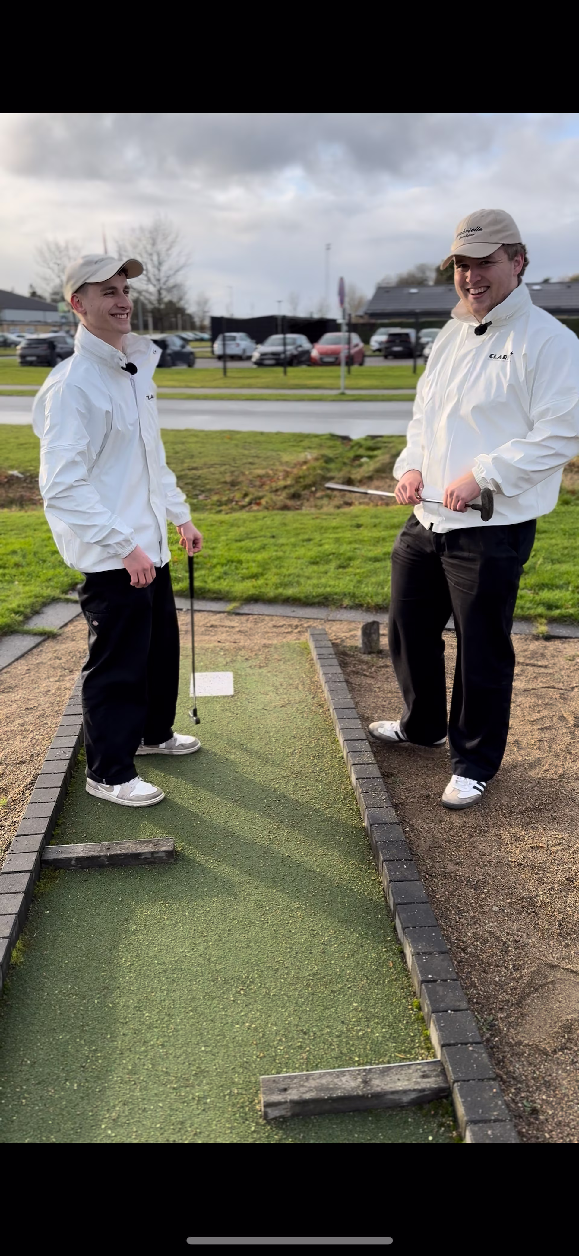 Professionel vinduespudsning ved erhvervsbygning i Vejen