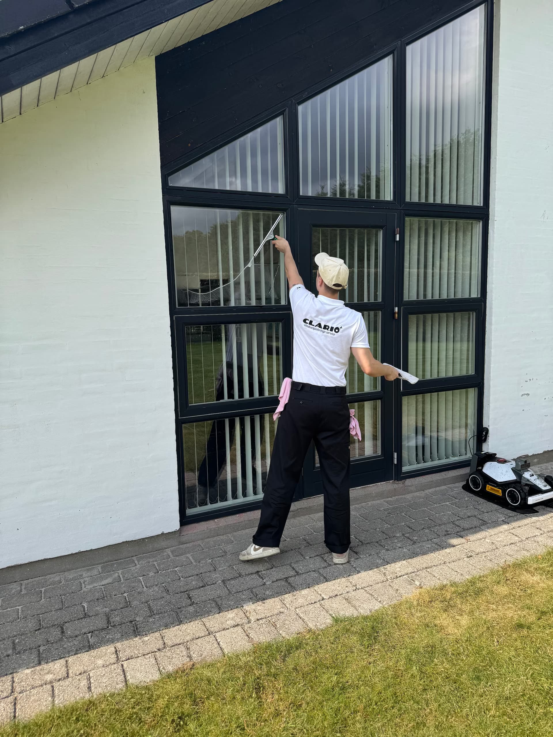 Vinduespudsning i Brørup - Clario's lokale service