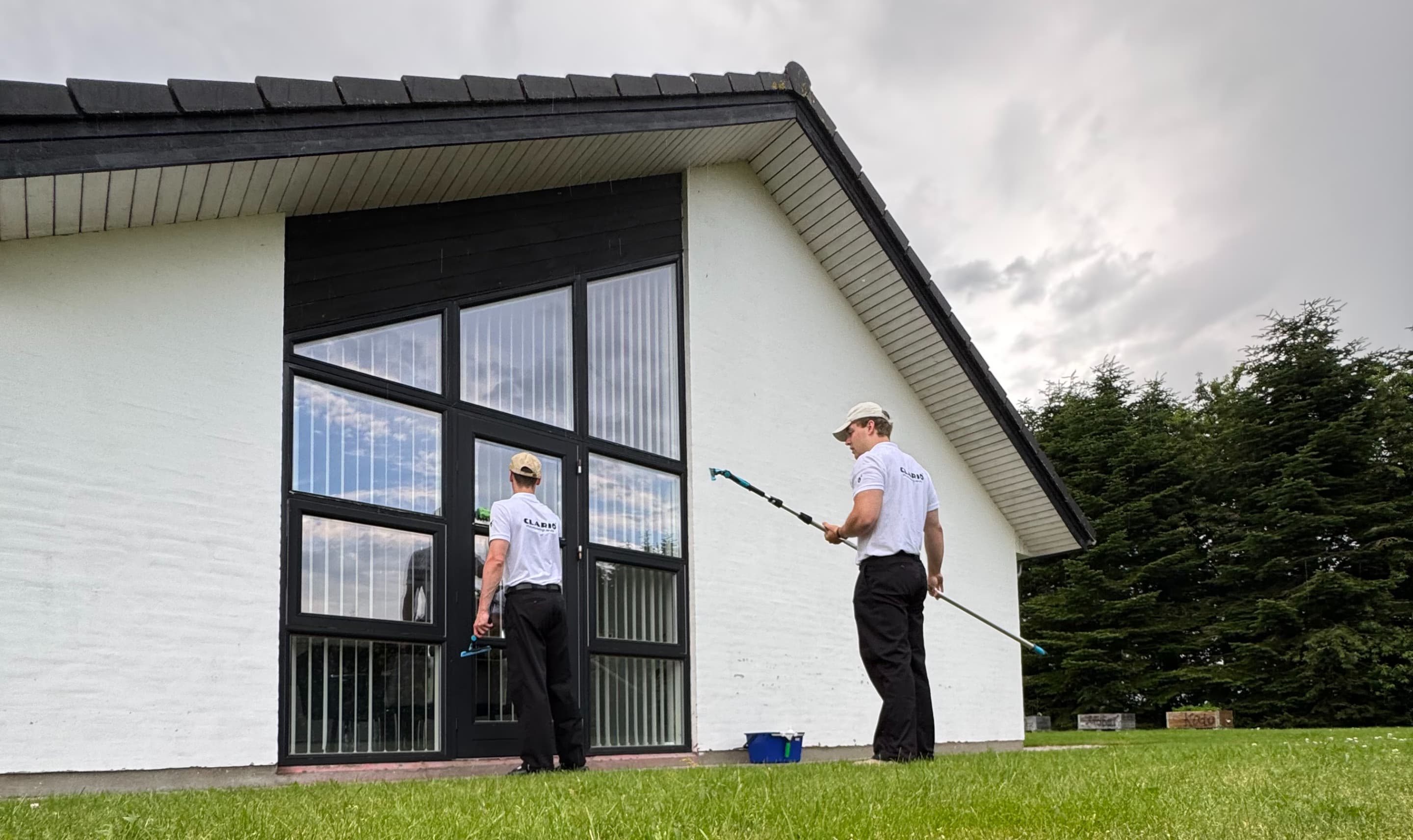 Professionel vinduespudsning i Vejen og omegn - rene vinduer med sollys